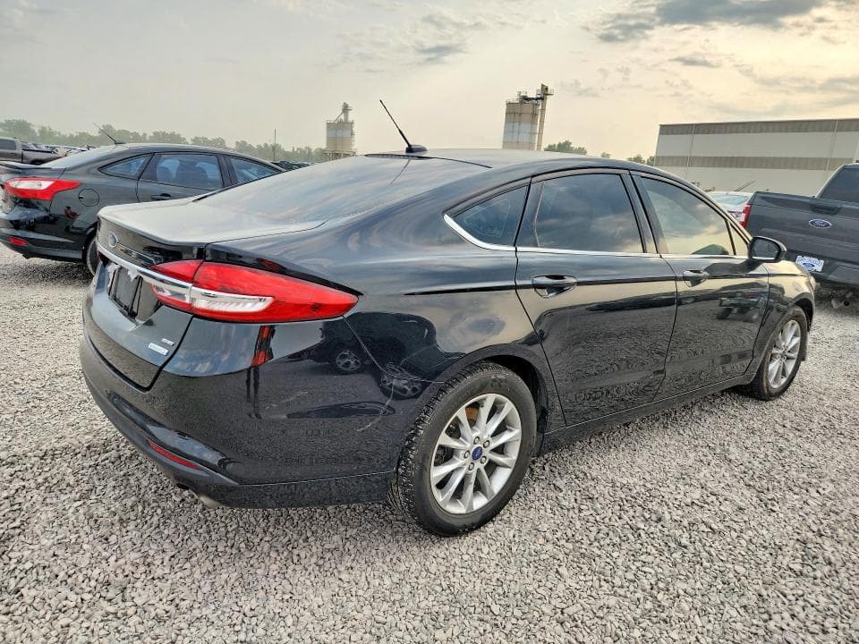2017 FORD FUSION SE 3