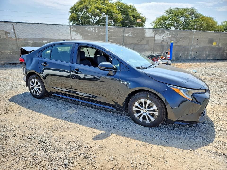 2021 TOYOTA COROLLA LE 4