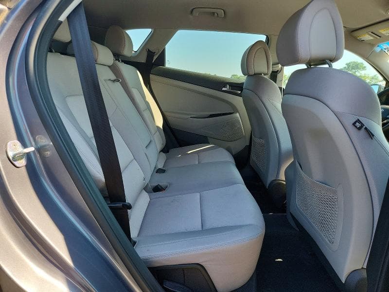2017 HYUNDAI TUCSON SE 11