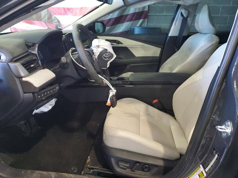 2026 TOYOTA CAMRY XLE 7