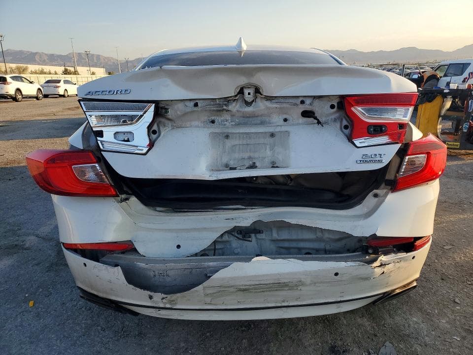 2018 HONDA ACCORD TOURING 6