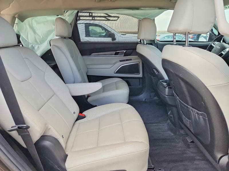 2022 KIA TELLURIDE EX 11
