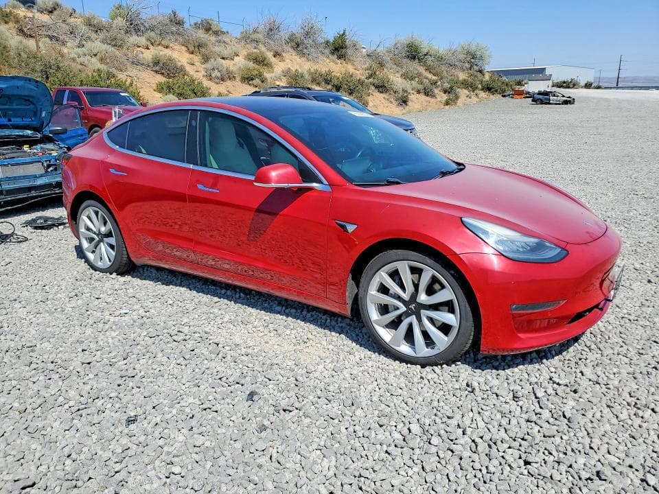2018 TESLA MODEL 3 4