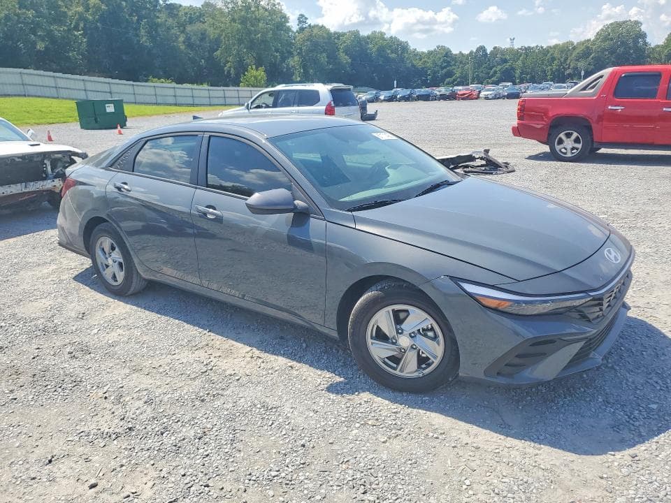 2026 HYUNDAI ELANTRA SE 4