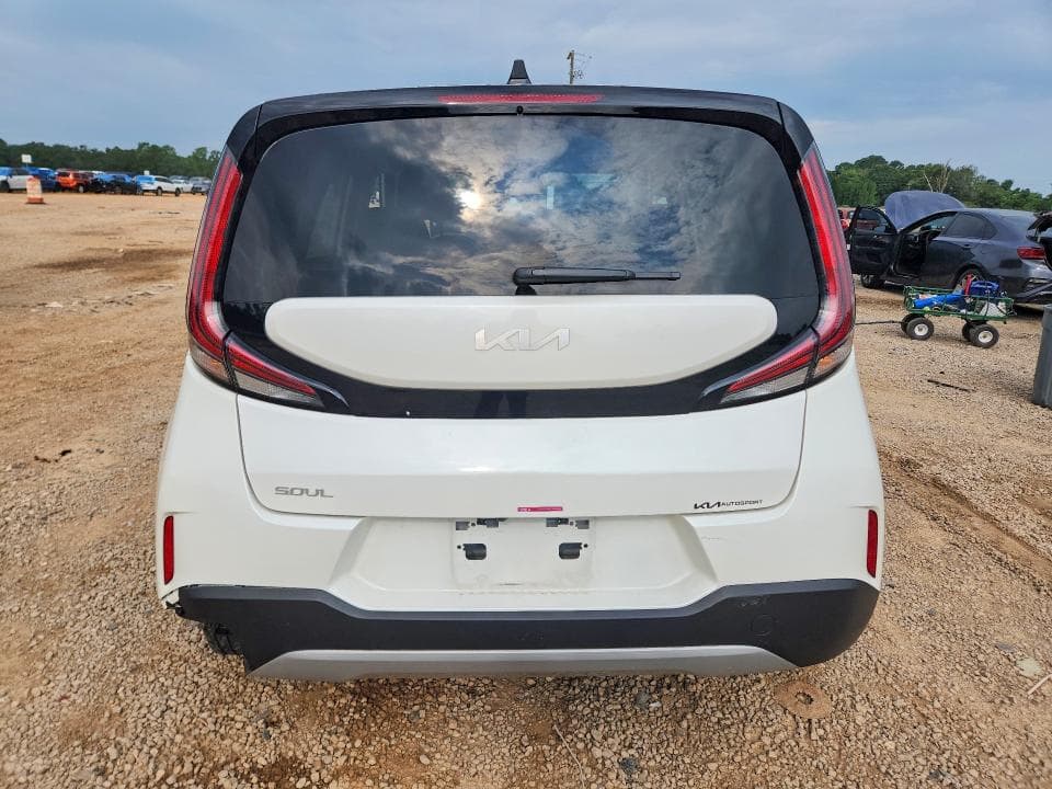 2025 KIA SOUL LX 6