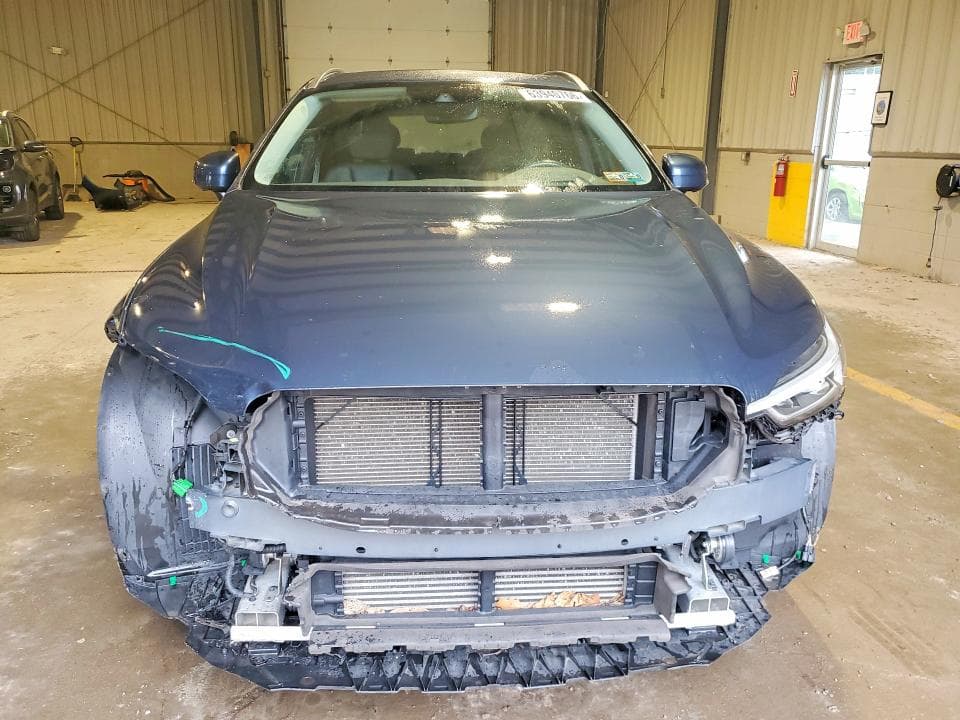 2021 VOLVO XC60 T5 MOMENTUM 5