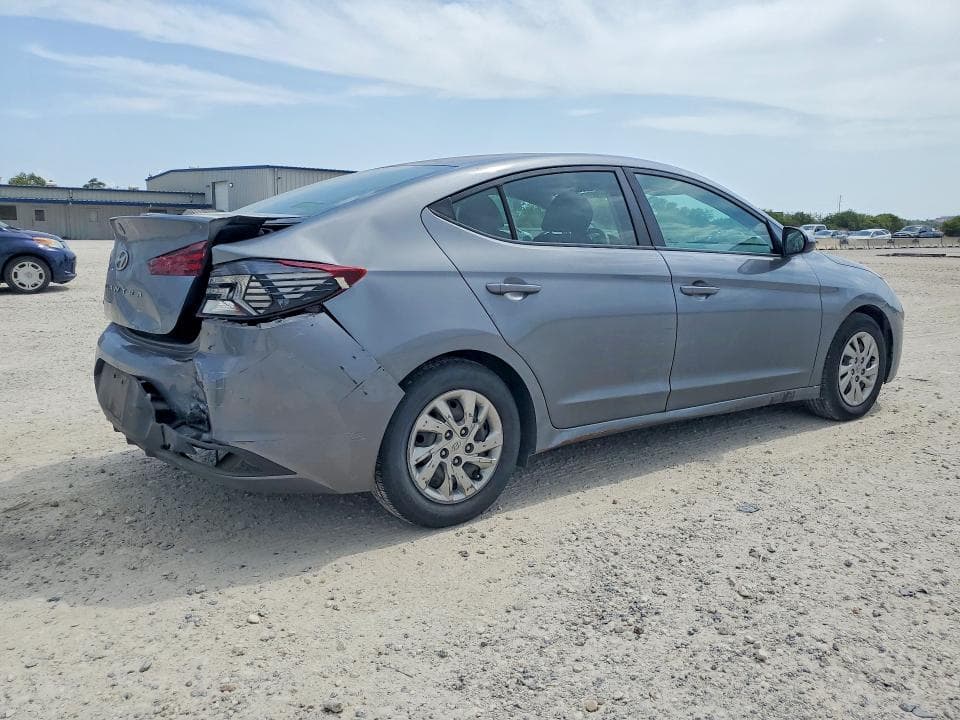 2019 HYUNDAI ELANTRA SE 3