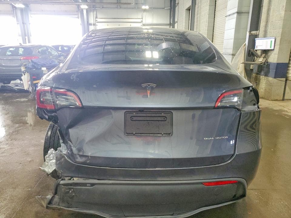 2023 TESLA MODEL Y 6