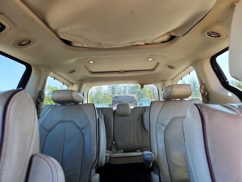 2018 CHRYSLER PACIFICA LIMITED 10