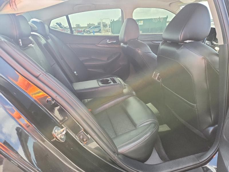 2017 NISSAN MAXIMA PLATINUM 10