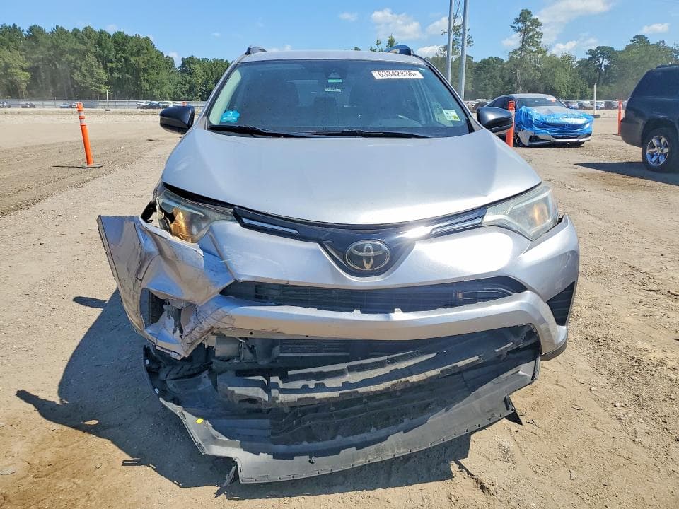 2017 TOYOTA RAV4 LE 5