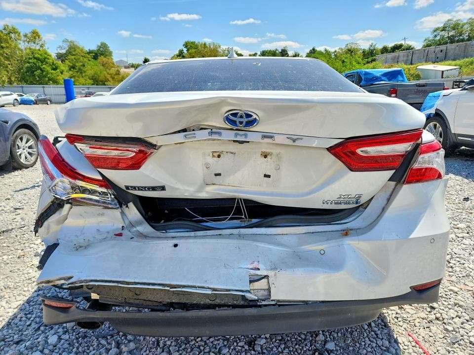 2018 TOYOTA CAMRY HYBRID XLE 6