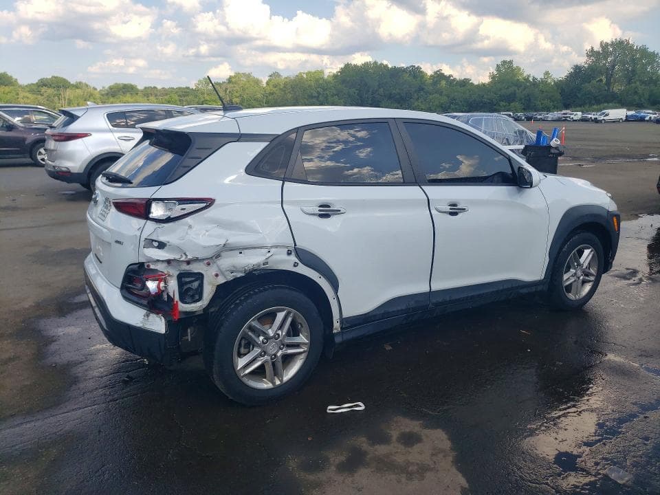 2021 HYUNDAI KONA SE 3