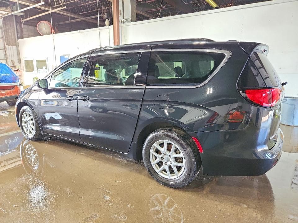 2020 CHRYSLER VOYAGER LXI 2