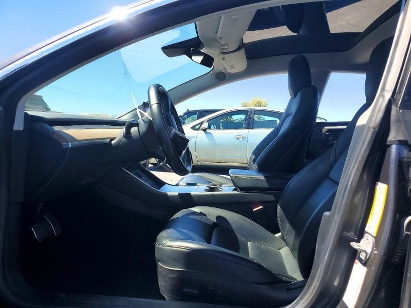 2018 TESLA MODEL 3 7