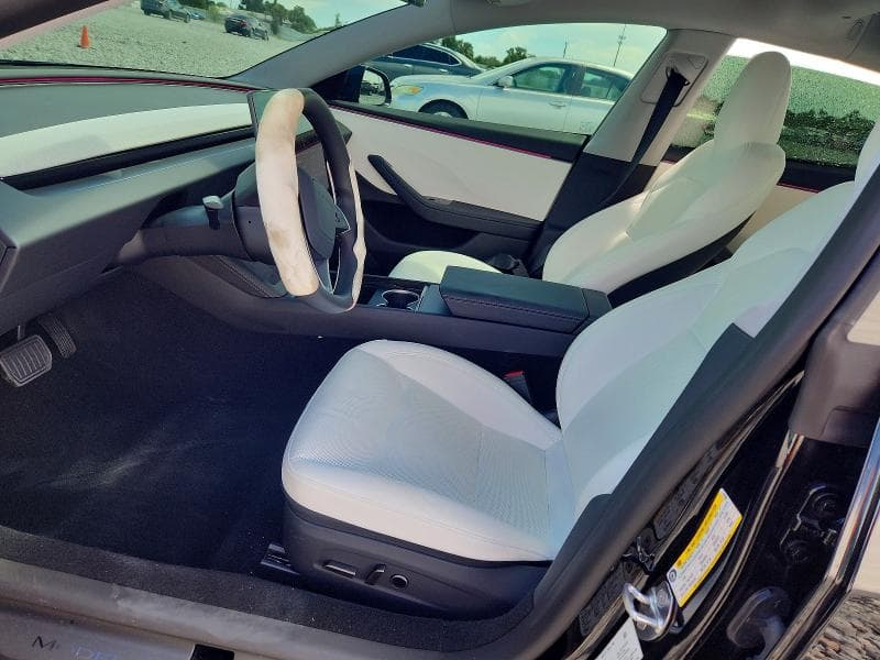 2026 TESLA MODEL 3 7