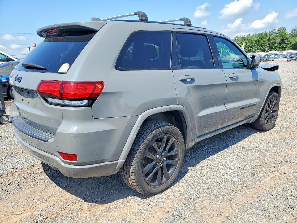 2019 JEEP GRAND CHEROKEE LAREDO 3