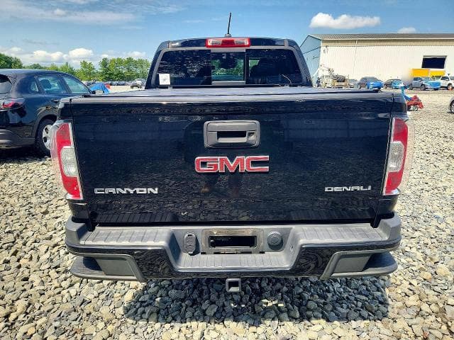 2018 GMC CANYON DENALI 6