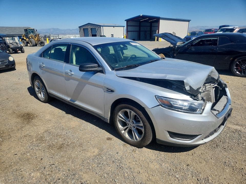 2019 FORD TAURUS SE 4