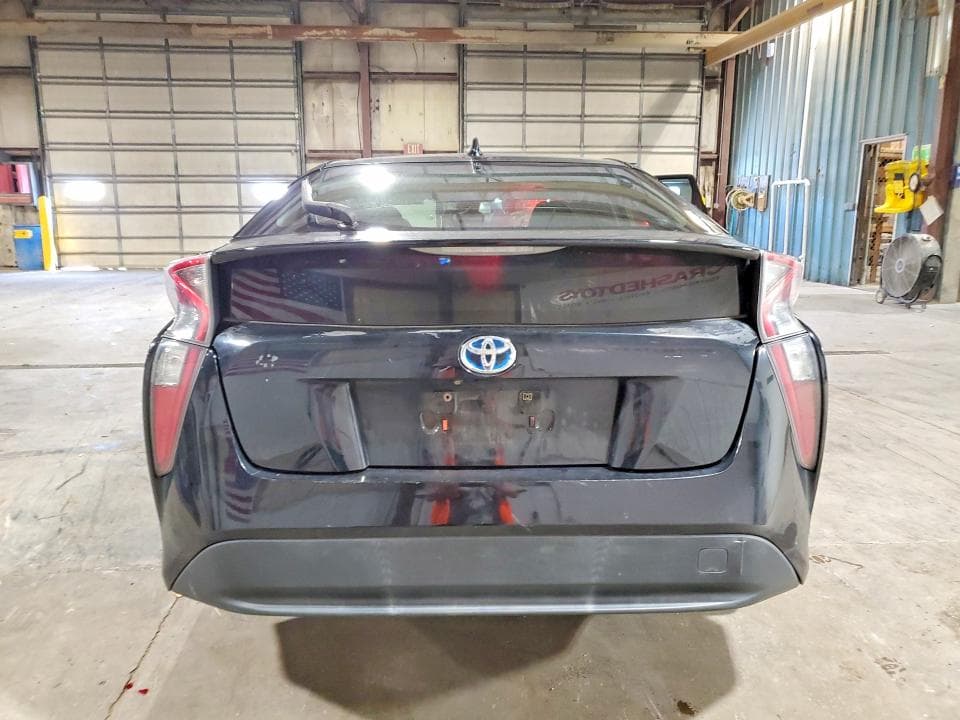 2017 TOYOTA PRIUS TWO 6