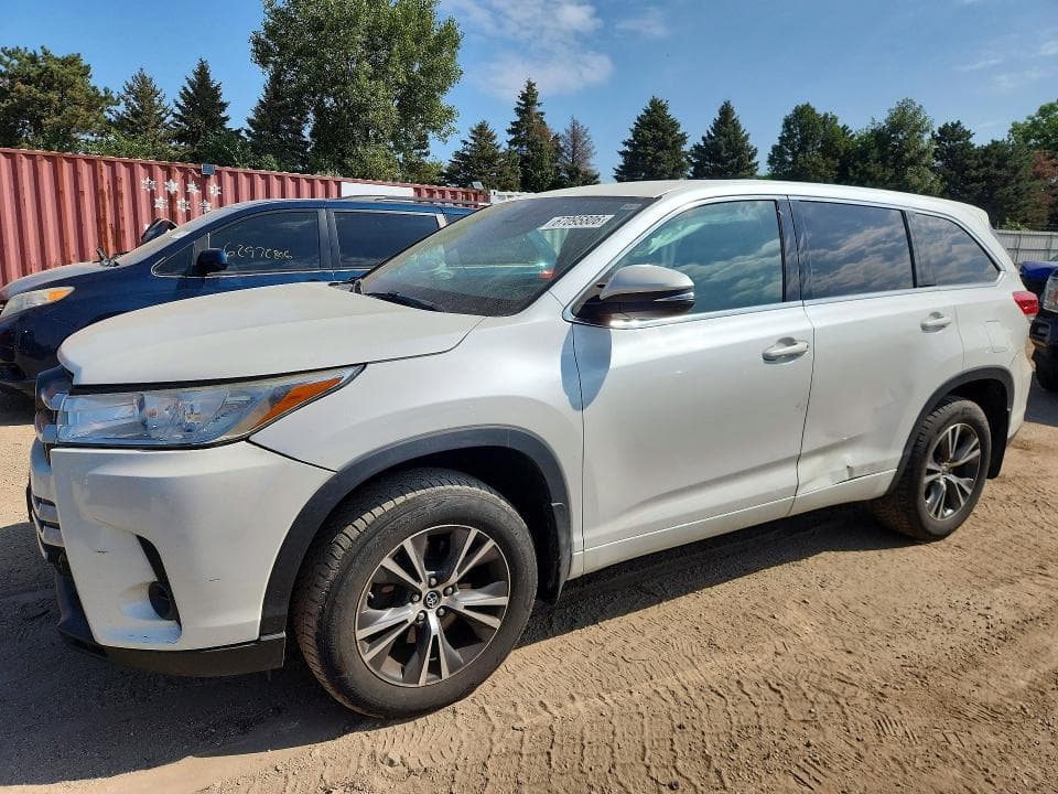 2018 TOYOTA HIGHLANDER LE - 1
