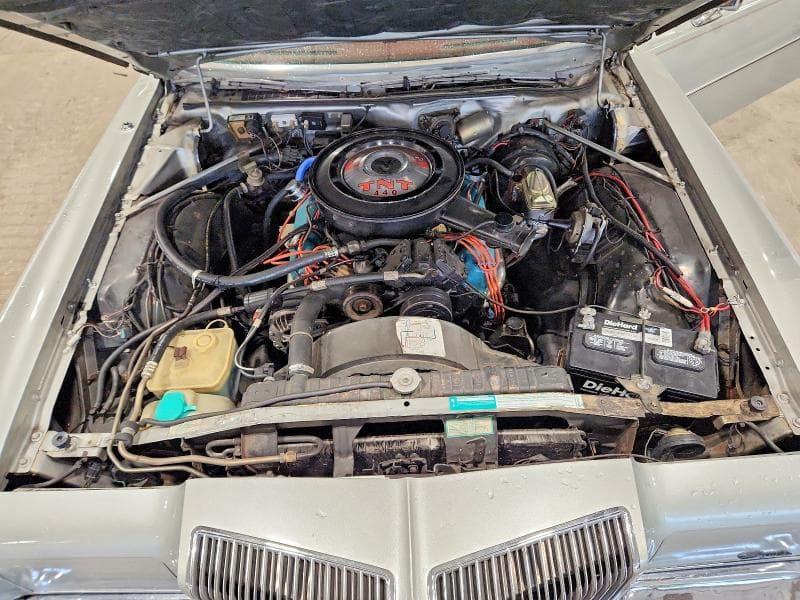 1976 CHRYSLER NEW YORKER 11