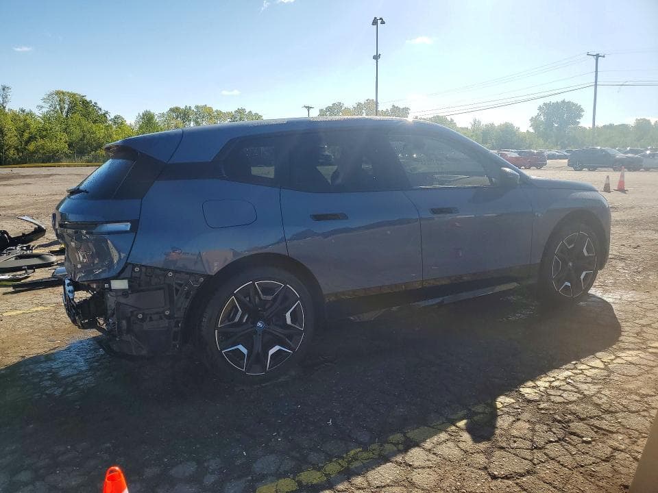 2025 BMW IX XDRIVE50 3