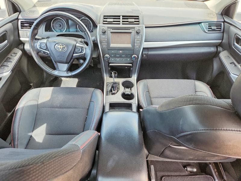 2017 TOYOTA CAMRY SE 8