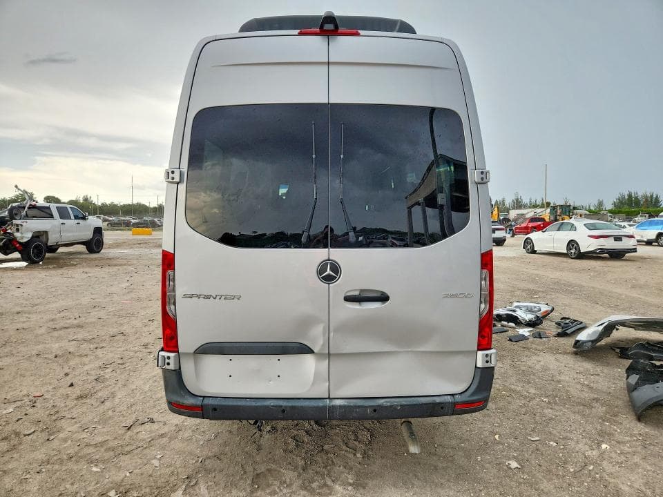 2024 MERCEDES-BENZ SPRINTER 2500 6