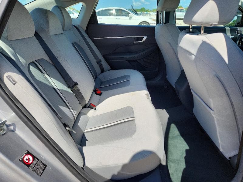 2022 HYUNDAI SONATA SE 10