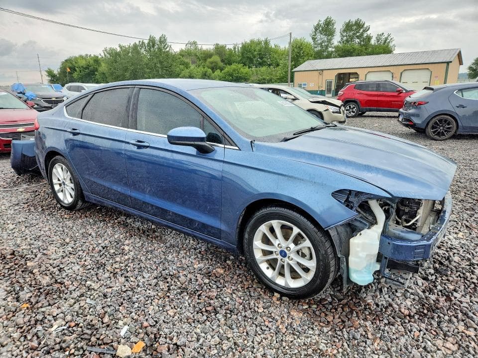 2019 FORD FUSION SE 4
