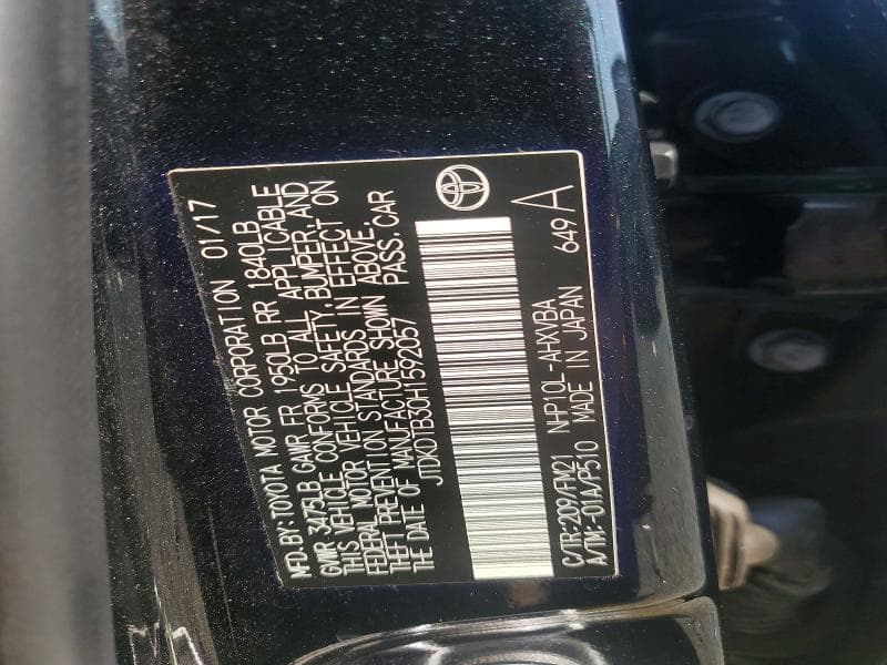 2017 TOYOTA PRIUS C TWO 12