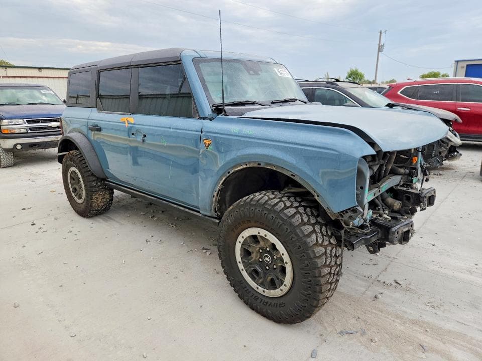 2023 FORD BRONCO BASE 4