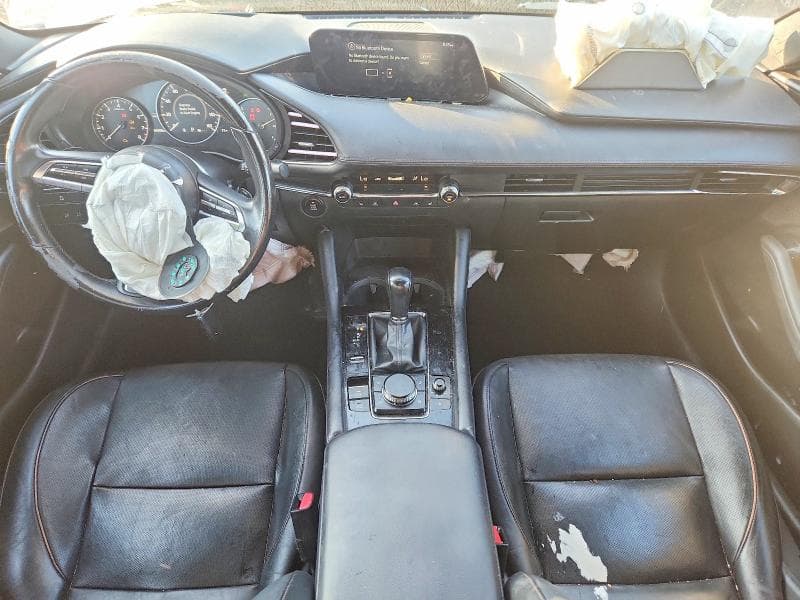 2022 MAZDA 3 PREMIUM 8