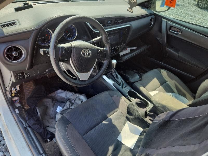 2017 TOYOTA COROLLA LE 8