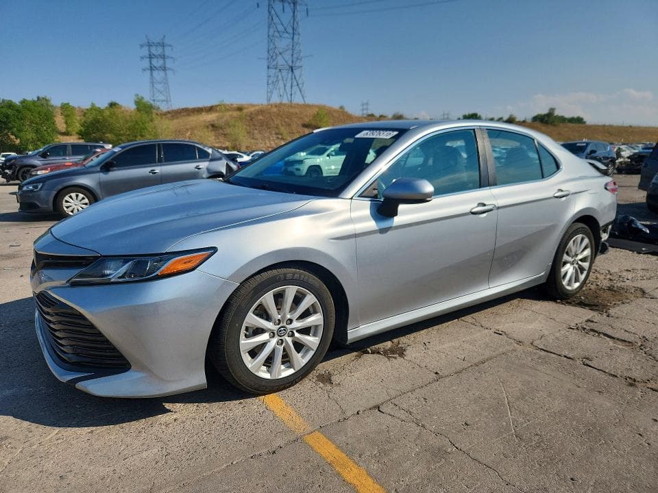 2018 TOYOTA CAMRY LE - 1
