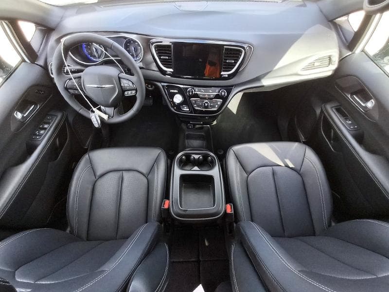 2026 CHRYSLER PACIFICA SELECT 8