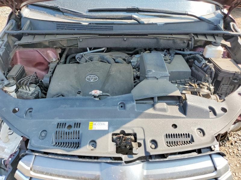 2019 TOYOTA HIGHLANDER XLE 12