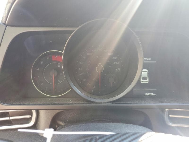 2022 HYUNDAI ELANTRA SEL 9