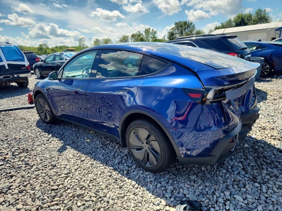 2026 TESLA MODEL Y 2