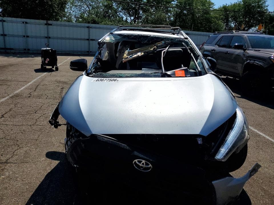 2026 TOYOTA COROLLA CROSS XLE 5
