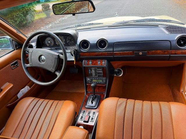 1978 MERCEDES-BENZ 280CE 9