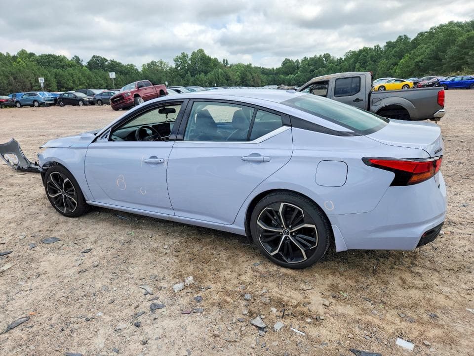 2024 NISSAN ALTIMA SR 2