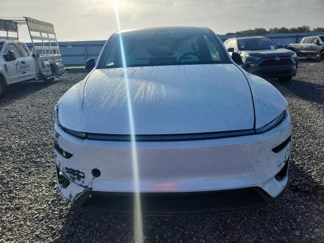 2026 TESLA MODEL Y 5