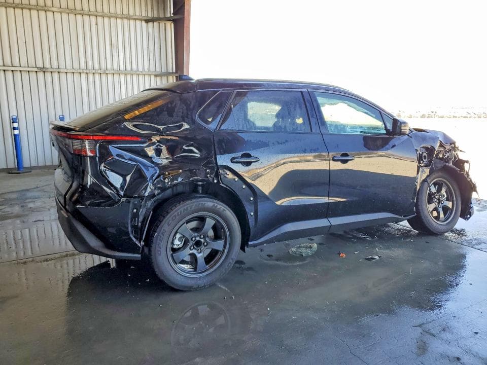 2026 TOYOTA BZ XLE PLUS 3