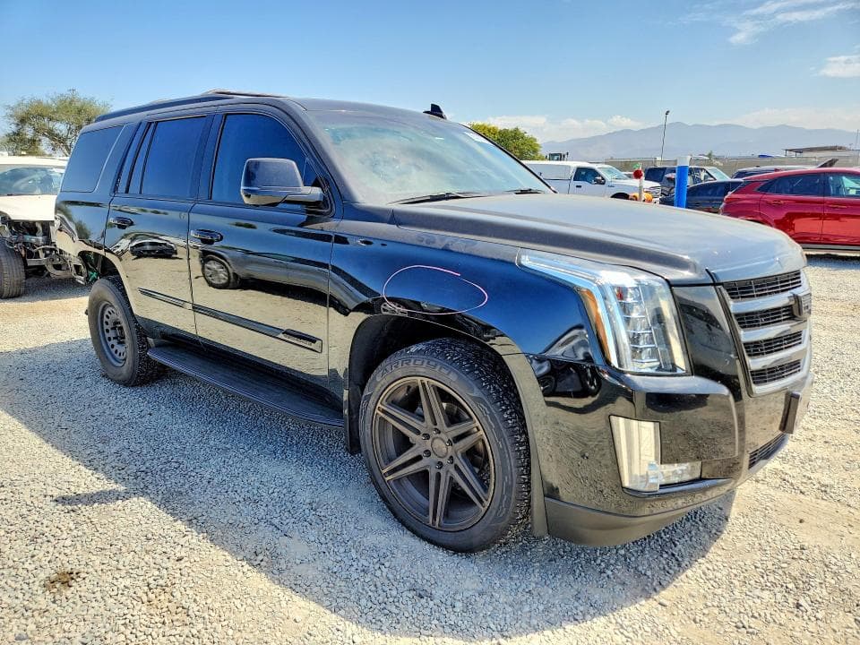 2017 CADILLAC ESCALADE LUXURY 4