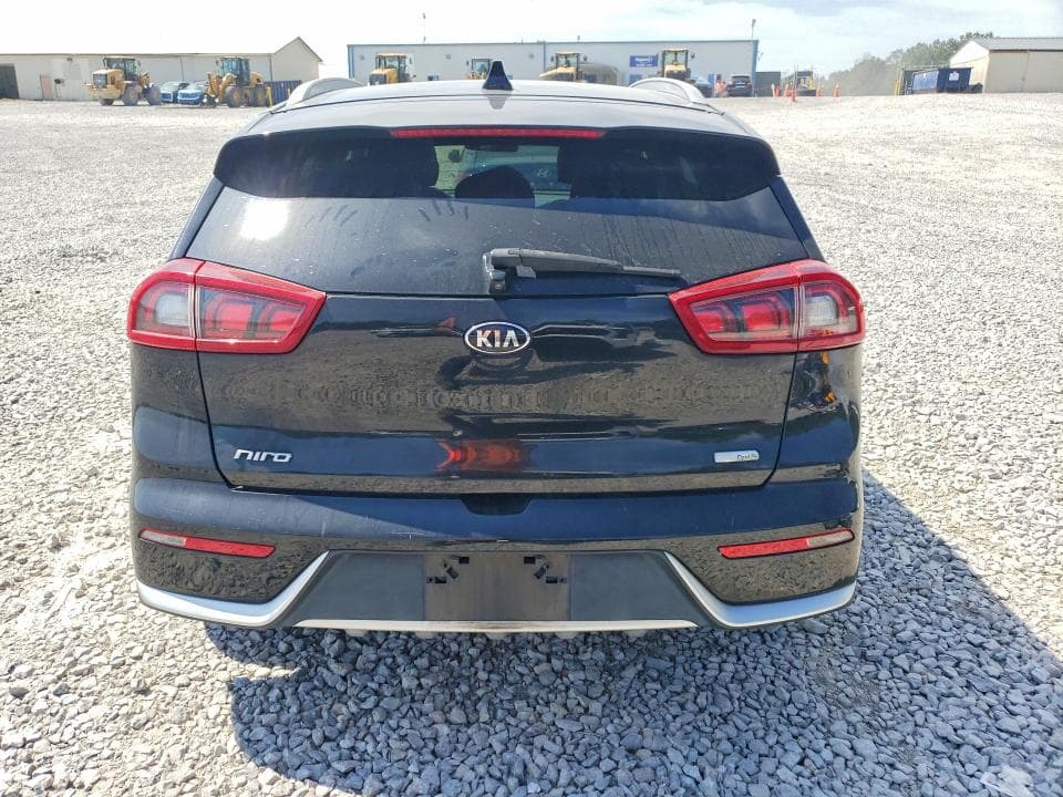 2017 KIA NIRO LX 6