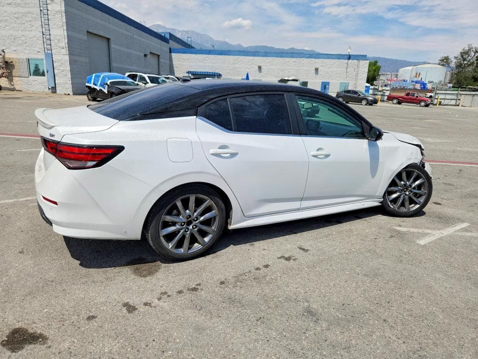2021 NISSAN SENTRA SR 3