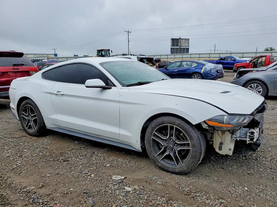 2019 FORD MUSTANG 4