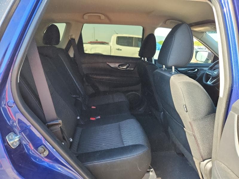 2018 NISSAN ROGUE S 11